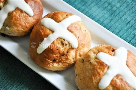 The Best Traditional Hot Cross Buns