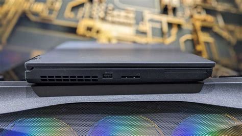 Ноутбук для графики Lenovo P52 ∎i7-8750H*6ядер∎Quadro P1000∎IPS экран ...