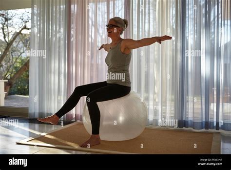 Mature Exercise Ball Home Hi Res Stock Photography And Images Alamy