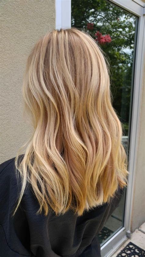 Buttercup Blonde Haarfarbe So schön ist der neue Haartrend