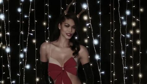 Naked Chanel Iman In Love Advent