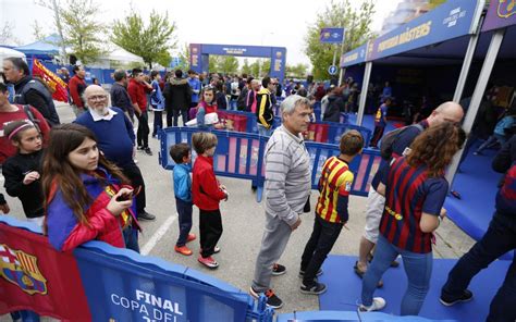 La afición, en la Fan Zone de la Copa del Rey