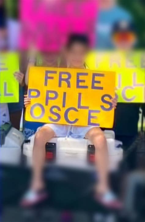 There Was An Attempt Handing Out Cold Summer Treats On A Hot Day R Crappydesign