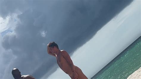 Hot Naked Dude ThisVid