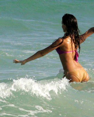 Jessica Alba Playing Football In Bikini On Beach And Showing Her Tits Porn Pictures XXX Photos