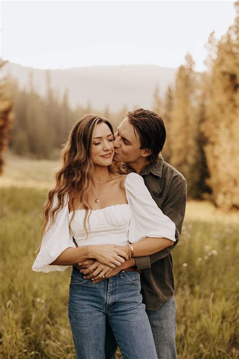 Cute Fall Photoshoot Ideas Couples Artofit