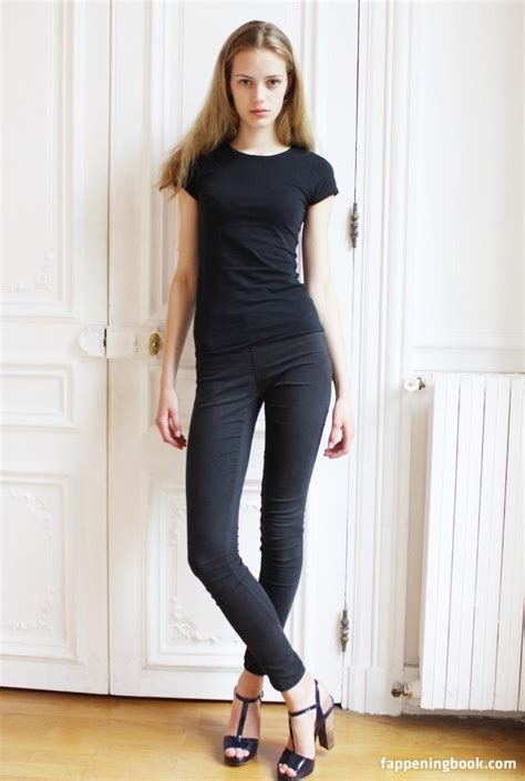 Esther Heesch Nude The Fappening Photo FappeningBook