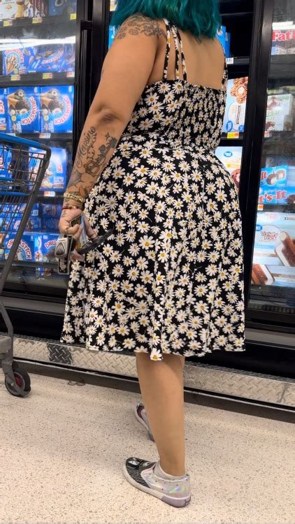 Plump Cheek Gothic Latina BBW You Can Tell By Her Body Language She Knew She Had My Attention