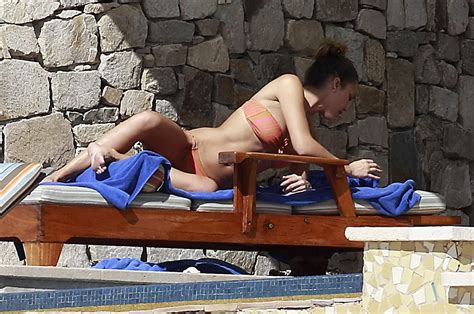 Jessica Alba Wearing A Tube Bikini In Cabo San Lukas Porn Pictures Xxx Photos Sex Images