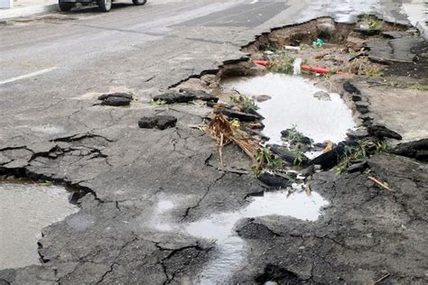 Premium Photo | City destruction after the effects of hurricane norma october 2023 la paz baja ...