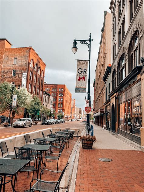 Escorts Grand Rapids MI: The Ultimate Guide (2024 Update) Image 15