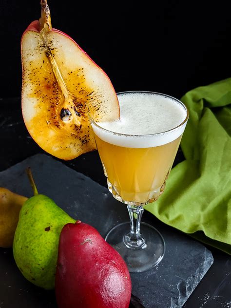 Tis The Season For This Perfect Fall Pear Sour Cocktail Contessa