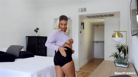 Horny Indica Monroe Fucks And Cums Like Crazy 14 Photos