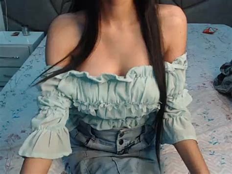 Cute Crystal Naked Stripping On Cam For Live Sex Video Chat HotPinkNipples