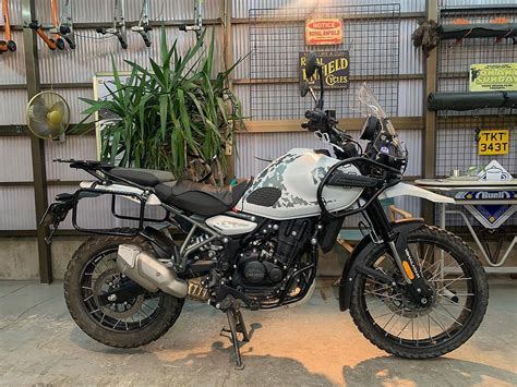 Royal Enfield Himalayan 450 でダートを楽しまれている車両です。そして更なるアイテムを投入にて入庫しました。 Rider S Land Yoyo ショップ通信