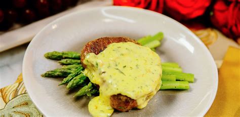 Classic French Bearnaise Sauce By Geoffrey Zakarian Sauce Recipes New Recipes Favorite Recipes