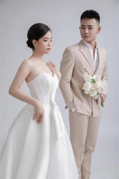 Dàn bạn gái cũ hot girl của Quang Hải lần lượt theo chồng bỏ cuộc chơi