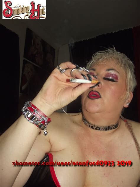 SMOKING HOT SLUT 86 Pics XHamster