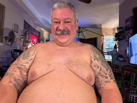 Beach Bear Coach Bear Has Key West Orgasm Because Its 3 O Clock Cum Time In Key West Gay Porn