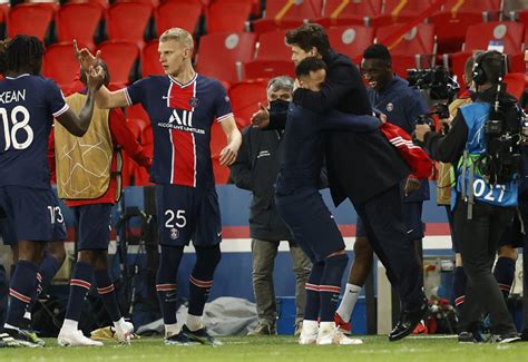 Psg Knock Bayern Out On Away Goals To Reach Last Four Cyprus Mail