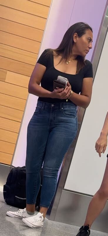 Hot Latina Milf Caught Tight Jeans Forum