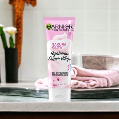 Garnier Skin Naturals Saga Glow Hyaluron Super Whip Ml Shopee