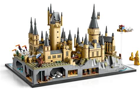 Конструктор Замок и территория Хогвартс - купить аналог LEGO 76419 в ...