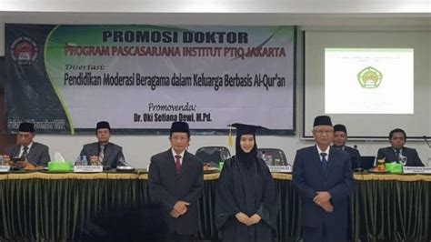 Raih Gelar 2 Doktor Oki Setiana Dewi Langsung Ditawari Jadi Dosen