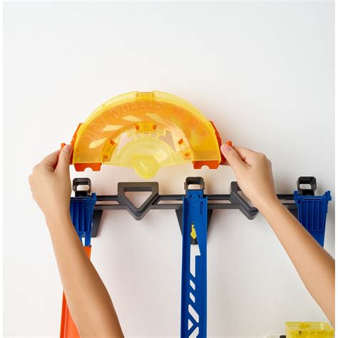 Игровой набор Гонки по вертикали Hot Wheels купить в официальном интернет магазине Hot wheels su