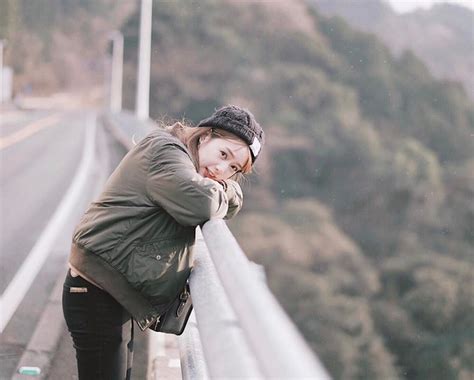 Pimtha nàng hot girl Thái toàn mặc đồ basic nhưng ai nhìn cũng muốn bắt chước