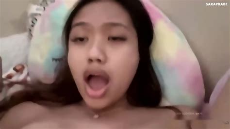 Nikmatnya Masukkin Dildo Ke Memek