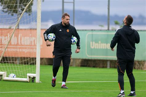 Pen Ltimo Treino Antes De Viajar Ao Rio Sport Club Internacional