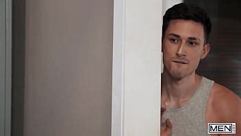 Men Kane Fox Watches Roman Todd Pumping Iron At The Gym He Gets Horny For His Dick Xvideos