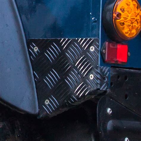 Land Rover Defender 90 Mammouth Rear Corners Chequer Plate Kit Black