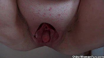 Esta Es La Raz N Por La Que A La Abuela Le Encanta Hacer Las Tareas Del Hogar Xvideos