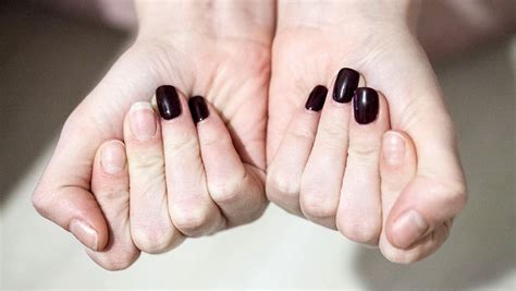 4 Mistakes That Are Ruining Your Nails, According To Manicurist - SHEfinds