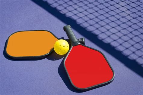 5 Different Types of Pickleball Paddle Grips - PickleVine.com