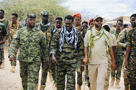 Madaxweyne Qoorqoor Yaynaan U Kala Harin Dagaalka Shabaab SAWIRRO