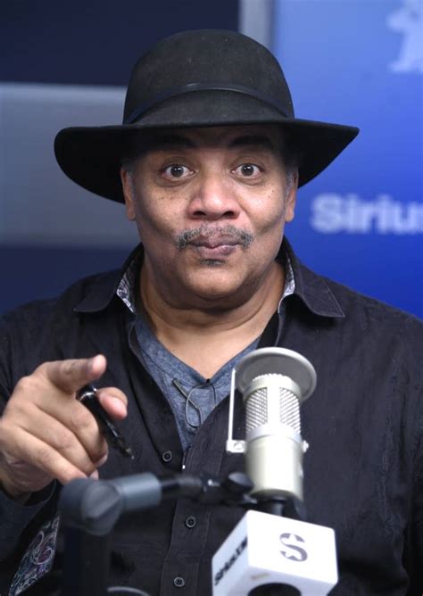 People Are Confused As Heck By Neil DeGrasse Tysons Multiple MAGA Hat Pic