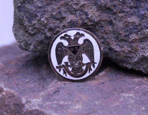 32 DEGREE DOUBLE HEADED EAGLE MASONIC 10k GOLD SCREWBACK LAPEL PIN 16