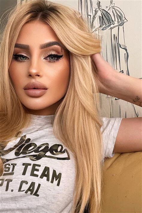 Beautiful Yuliia Y O From Lutsk With Blonde Hair Id Ladadate