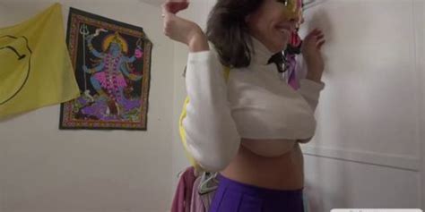 Busty MILF Veronica Avluv Squirts A Lot When Bryan Fingers Her Butthole Tnaflix