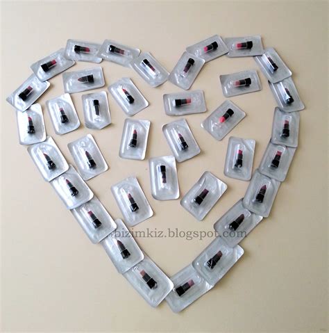 Bizim Kız: Avon Ultra Color Ruj Serisi