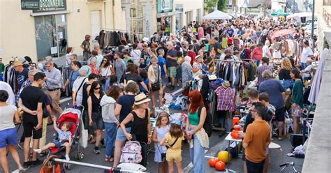 Photos Troc des Chaprais à Besançon la foule des grands jours ce