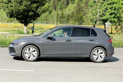 Spy Pics 2024 Volkswagen Golf Facelift Spied Au