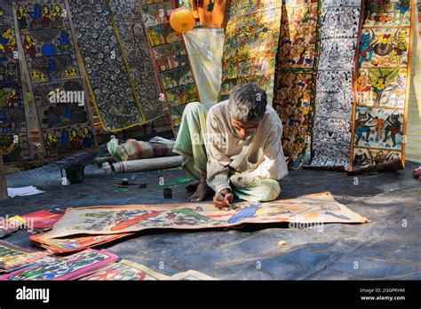 PINGLA, WEST BENGAL , INDIA - NOVEMBER 16TH 2014 : Colourful paintings ...