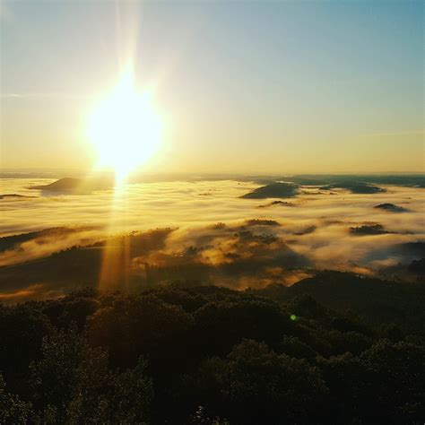 Sunrise at The Pinnacle, Hamburg, PA : r/hiking