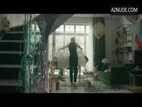 NEVER GONNA SNOW AGAIN NUDE SCENES AZNude