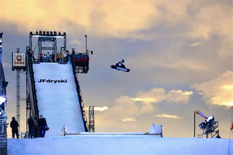 FIS | PREVIEW: Star-studded snowboard field at Big Air Chur 2024 FIS