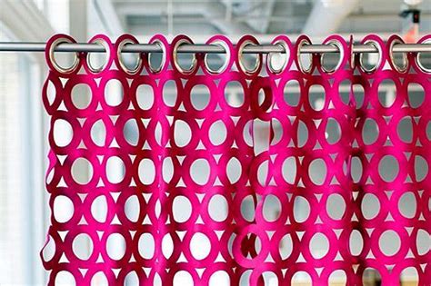 Перфорированные шторы из фетра своими руками